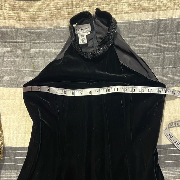 🖤VTG Rimini, Velvet Noir, Halter,Sexy Lower Slit, Lined, Zippered Back, Size 8 - Picture 14 of 17